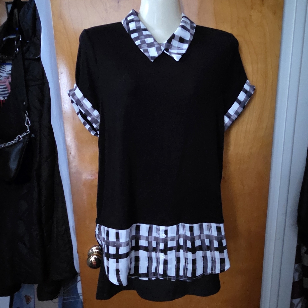 Elle Black And White Plaid Top